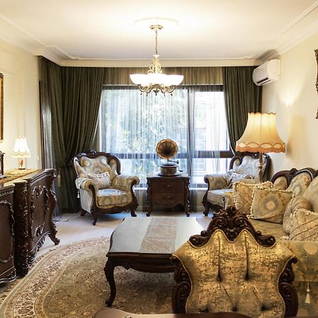 Central Luxury Antique Apartment Varna Bagian luar foto