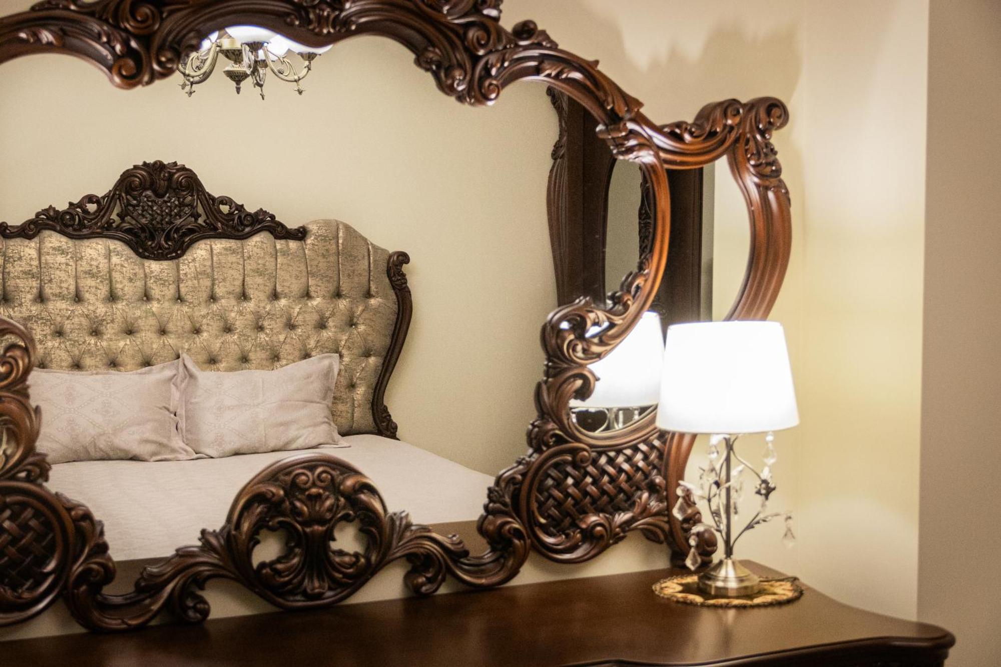 Central Luxury Antique Apartment Varna Bagian luar foto