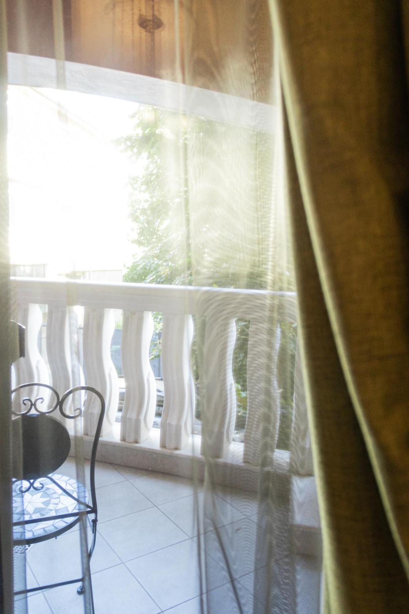 Central Luxury Antique Apartment Varna Bagian luar foto