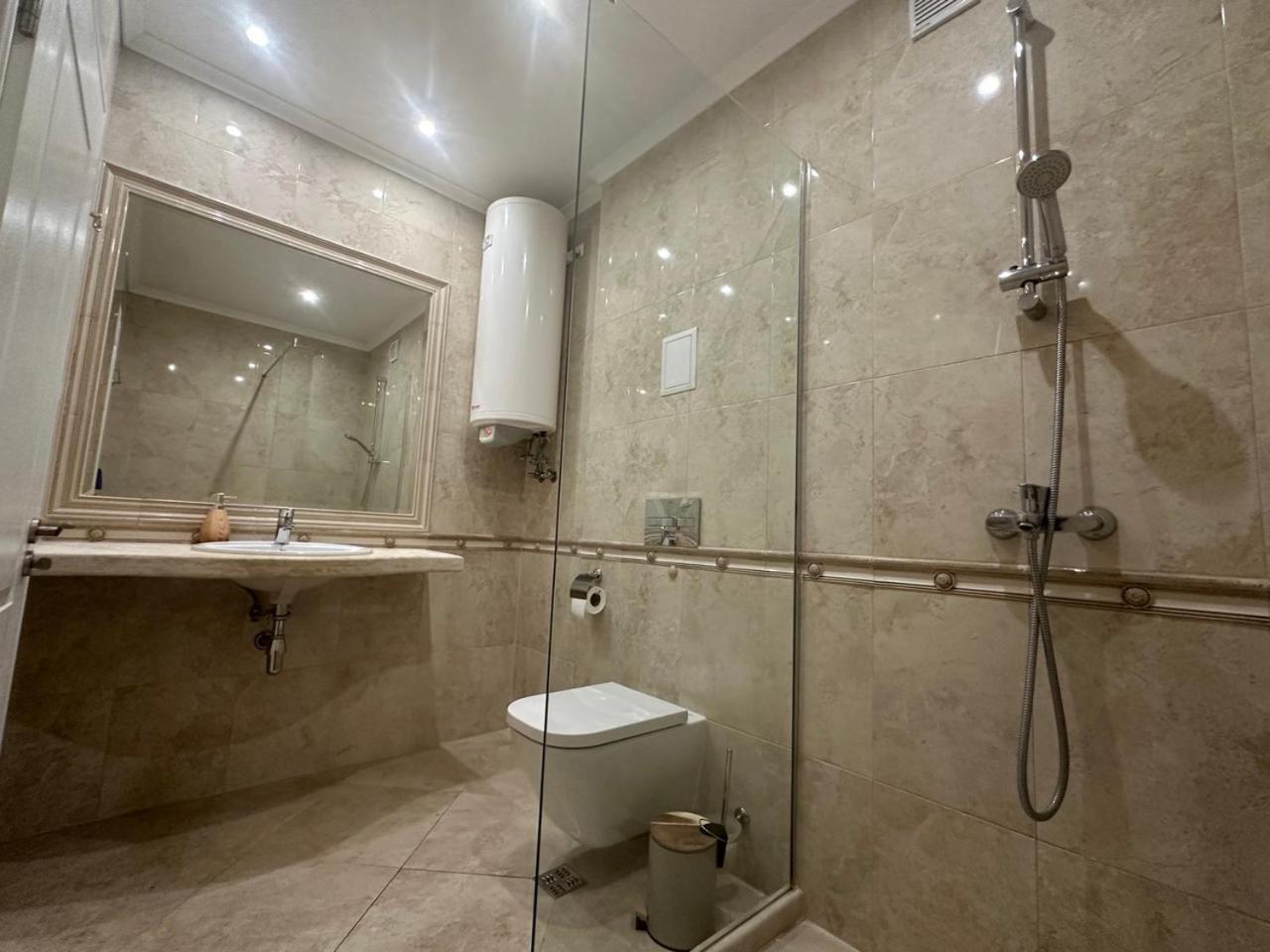 Central Luxury Antique Apartment Varna Bagian luar foto