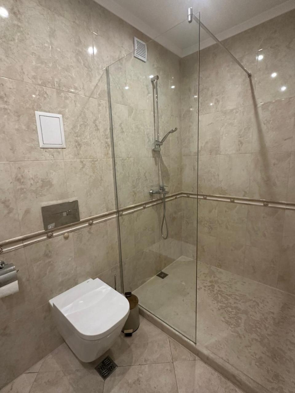 Central Luxury Antique Apartment Varna Bagian luar foto